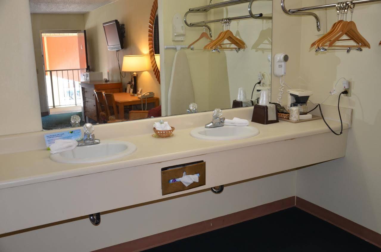 Days Inn Cheraw Exterior foto